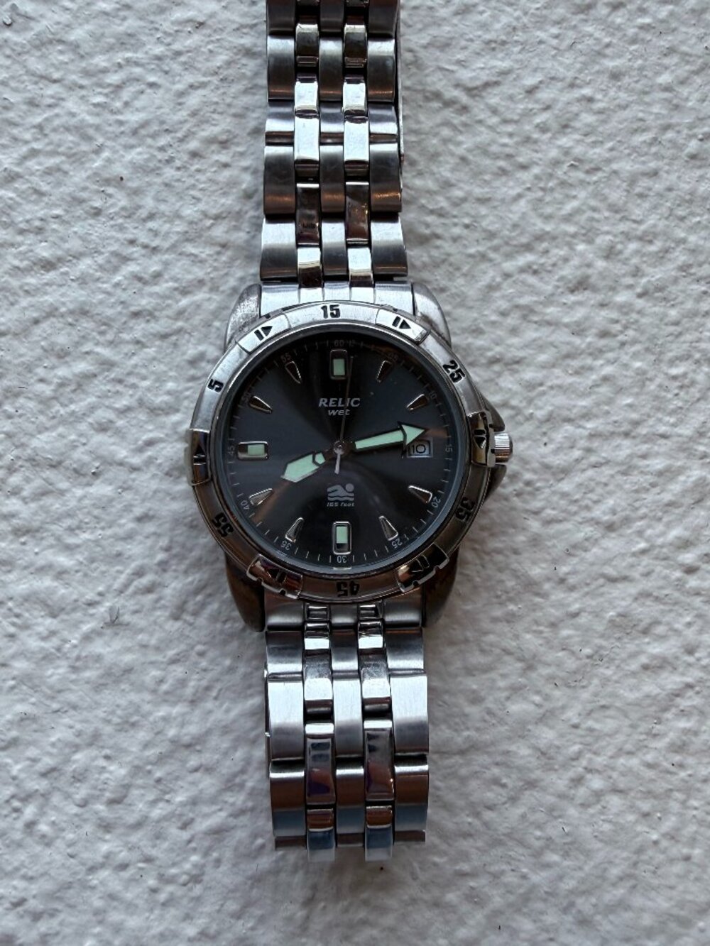 Relic Wet Stainless Steel Watch Silver Black Dial 165FT